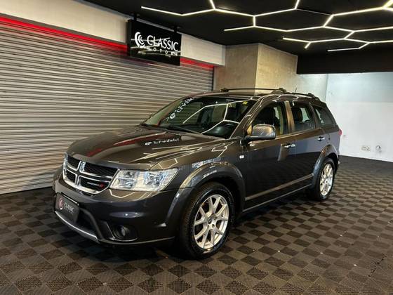 DODGE JOURNEY 3.6 RT V6 GASOLINA 4P AUTOMÁTICO DODGE JOURNEY 3.6 RT V6 GASOLINA 4P AUTOMÁTICO